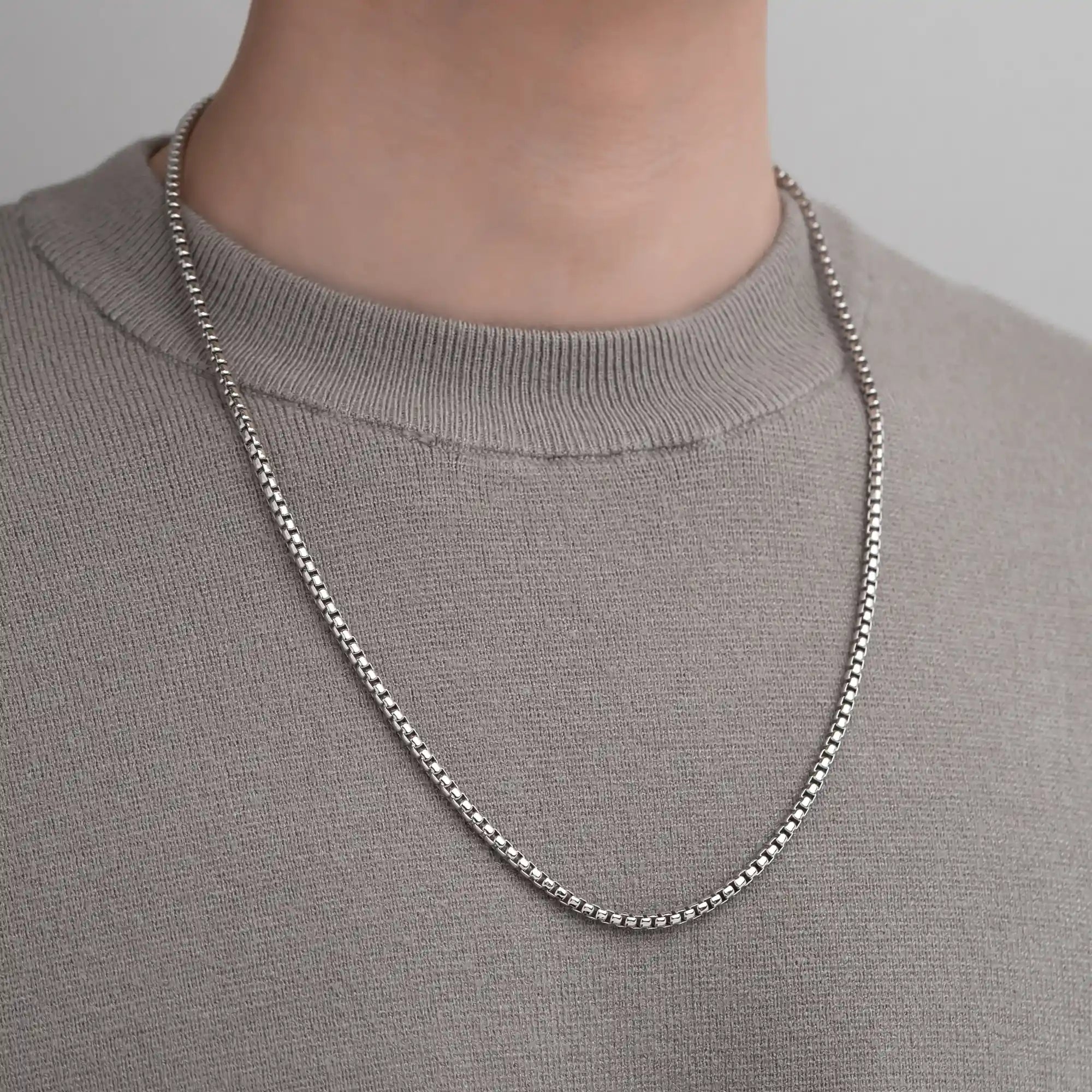 Box Chain 3mm in 925 Sterling Silver on Model