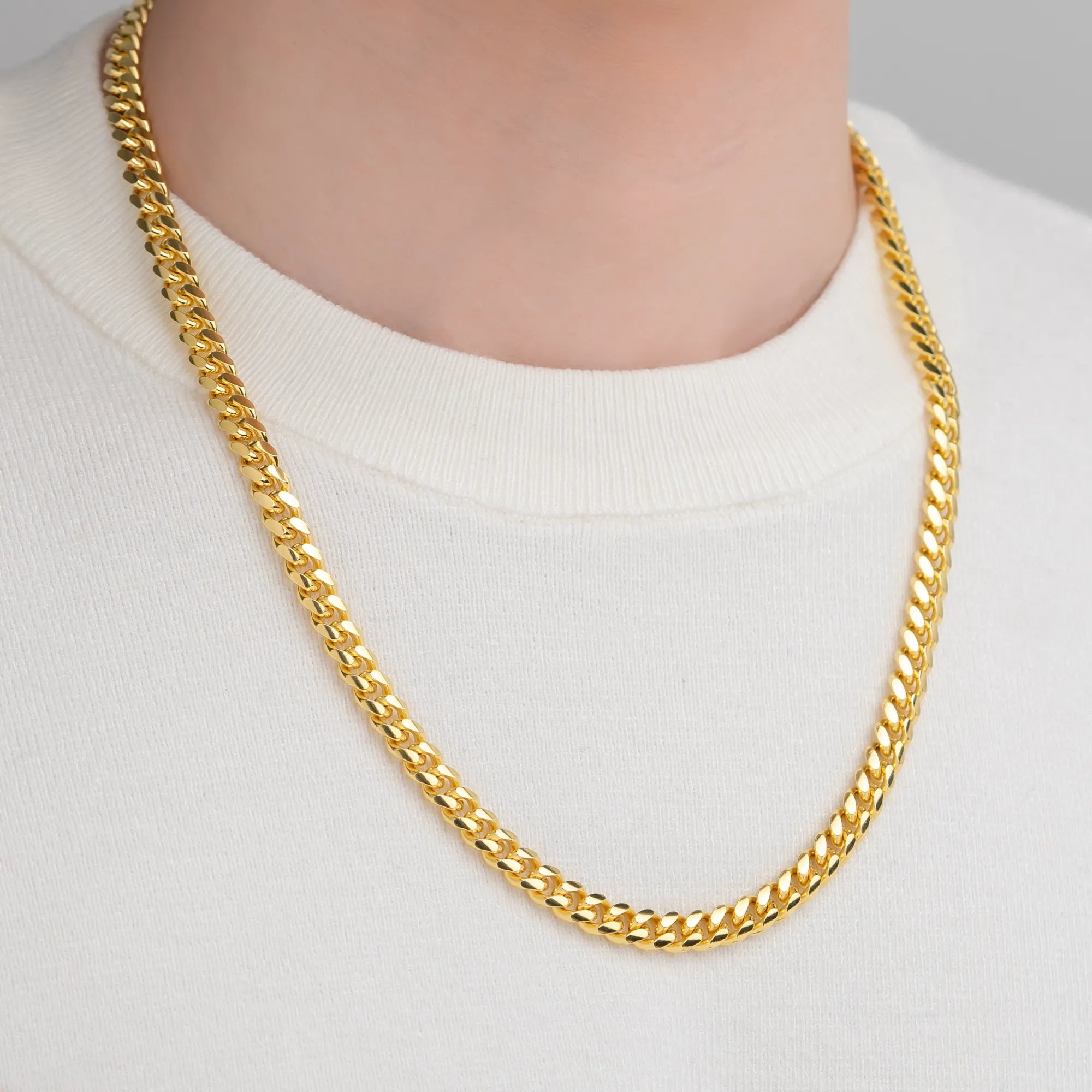 Cuban Link Chain 7mm in 18k Gold Vermeil on Model