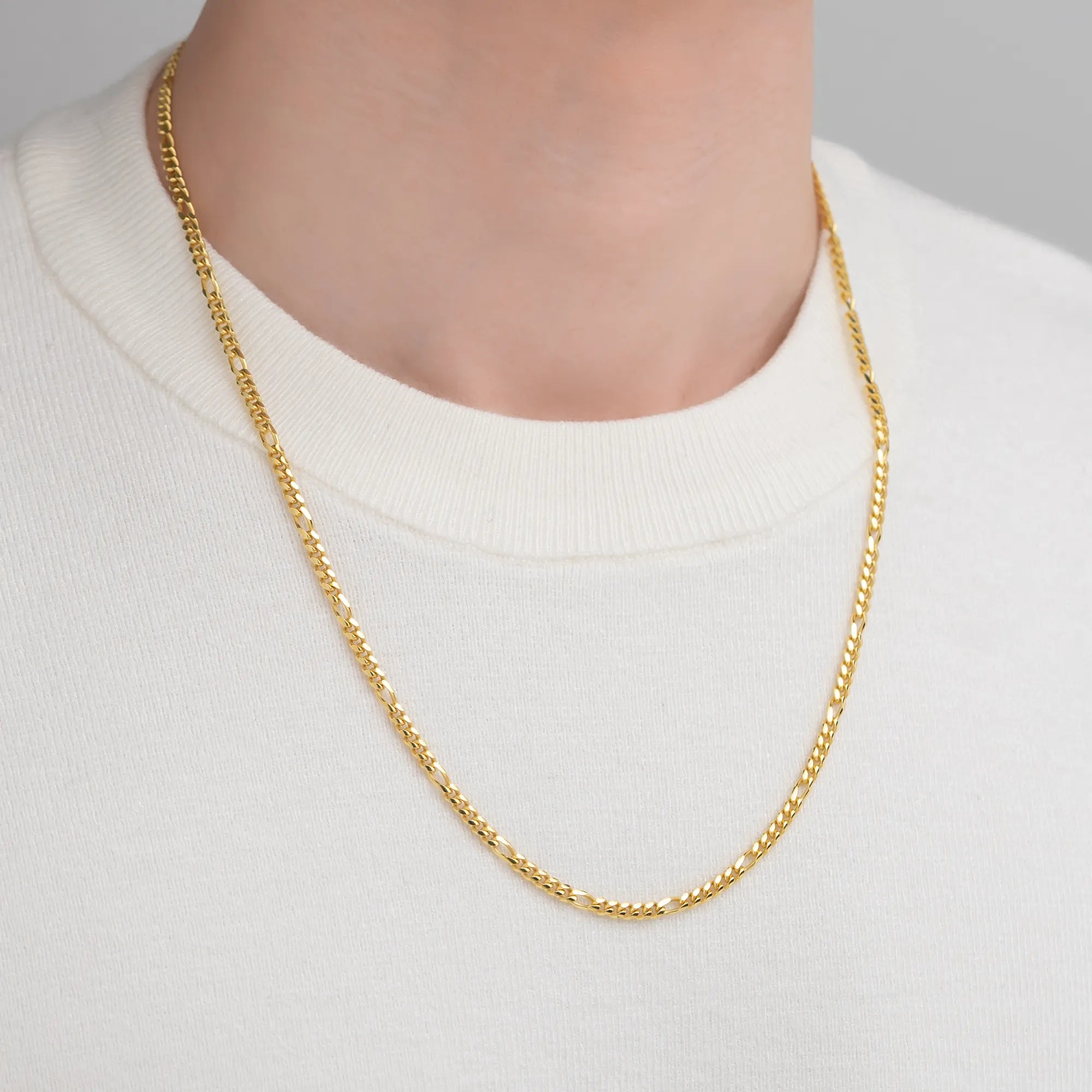 Figaro Chain 3mm in 18k Gold Vermeil on Model